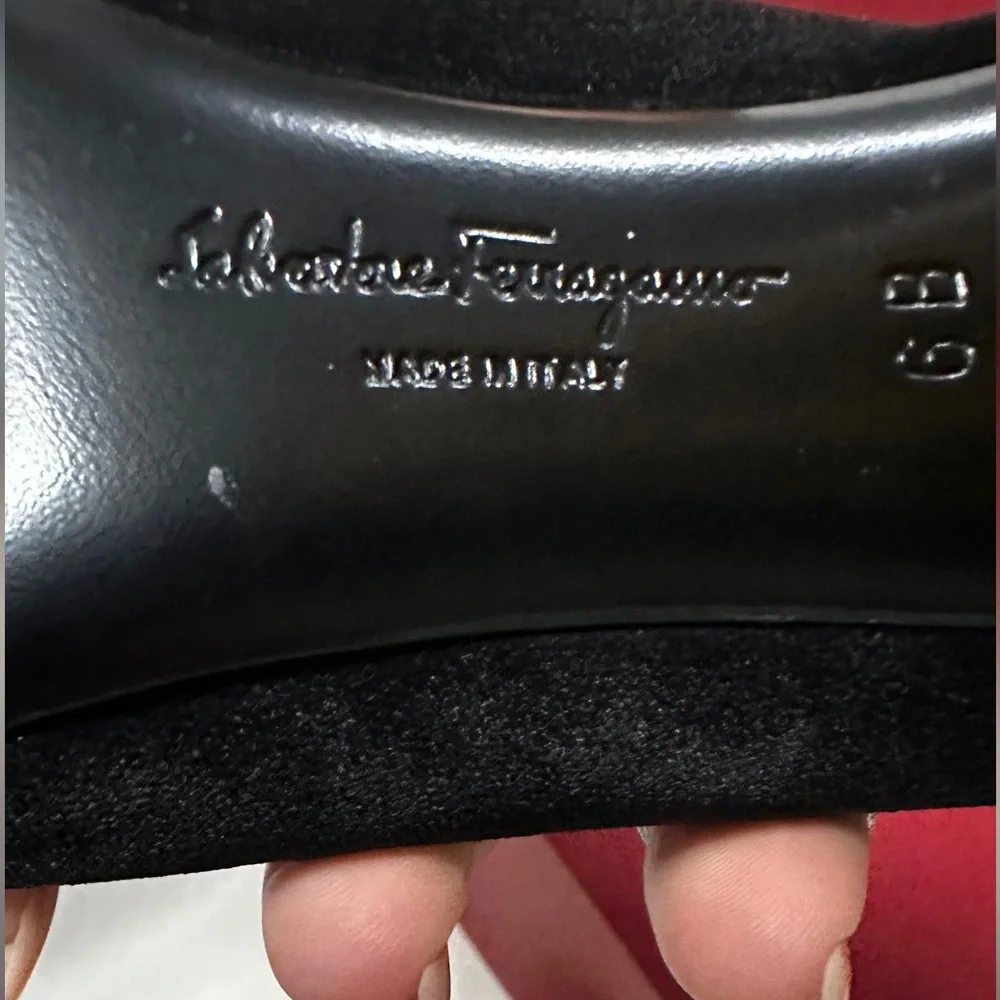 NIB SALVATORE FERRAGAMO Women's Capua Velvet Floral Heel Pumps